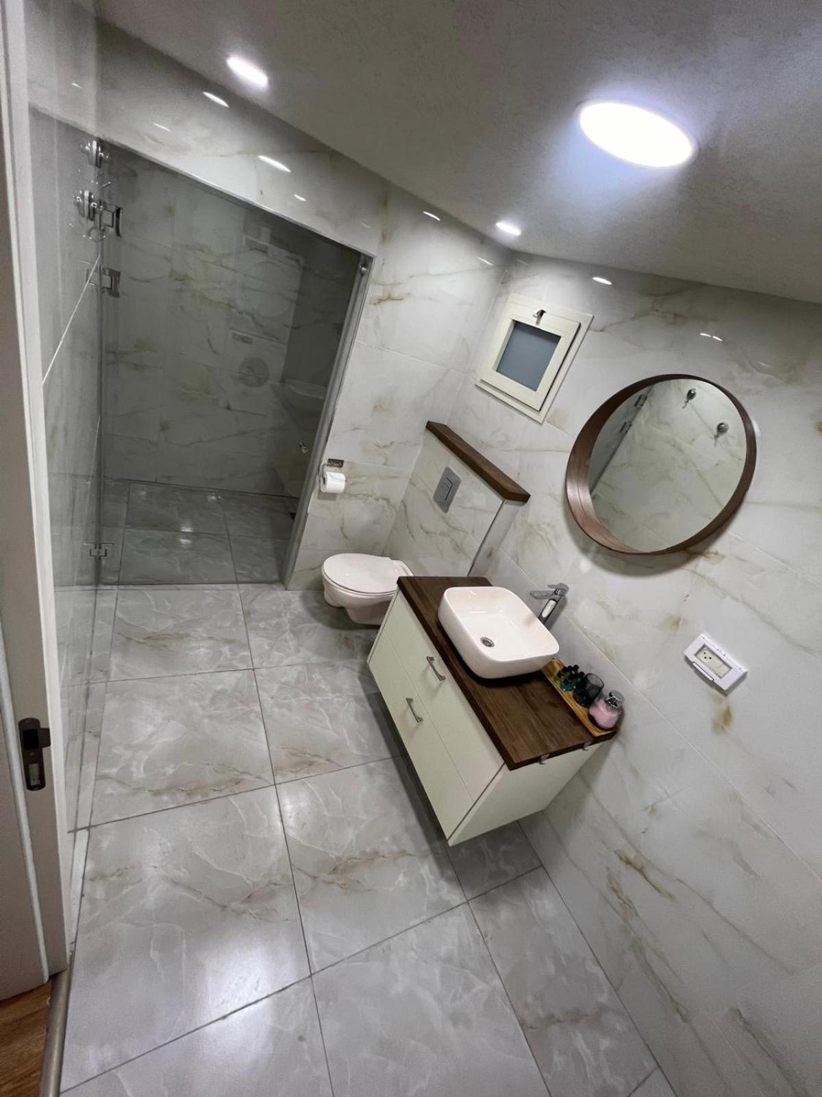 Johny'S Boutique Apartment 하이파 외부 사진